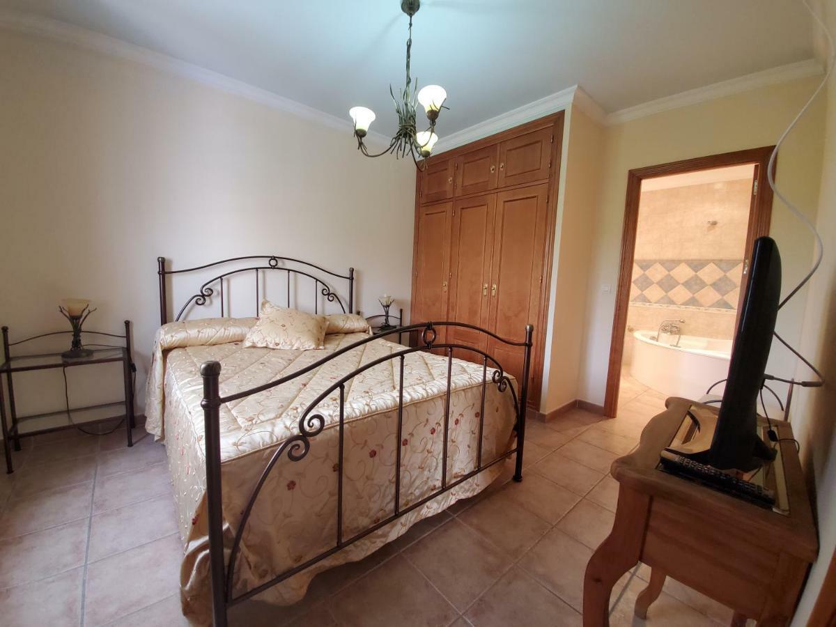 Hotel Arco Del Sol Кольменар Екстер'єр фото